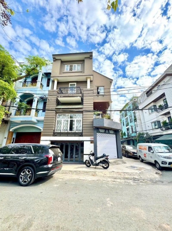 Bán nhà Biệt Thự 2 Mặt tiền Hẻm 12m Quang Trung - gần Co.op, 8x17m, 4 Tầng - 5PN, 21,9 tỷ.