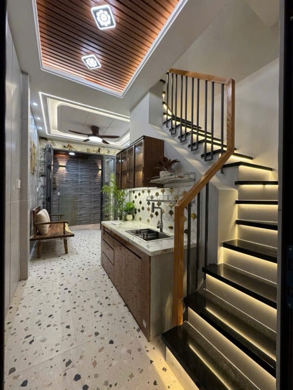 NHÀ ĐẸP LUNG LINH, HXH, NGANG 4M, 4 TẦNG, SHR, PHẠM VĂN CHÍ, 6 TỶ HƠN, QUẬN 6