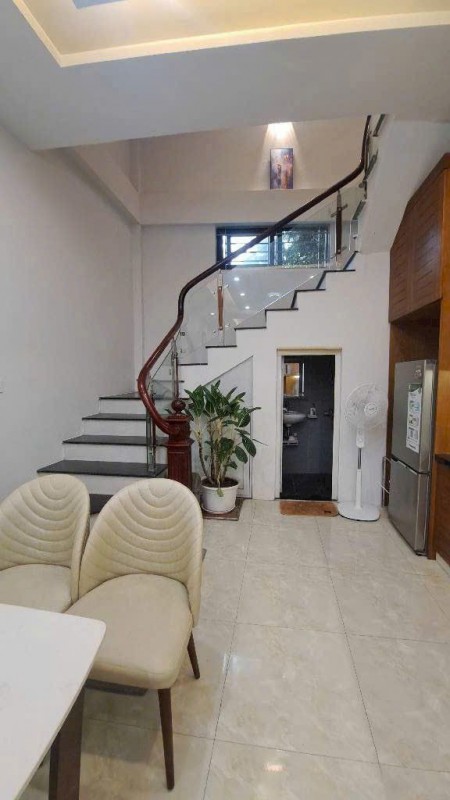 Bán nhà phố Xã Đàn, Đống Đa, dân xây, ngõ thông, gần phố, 38m, 5 tầng, 9.2 tỷ