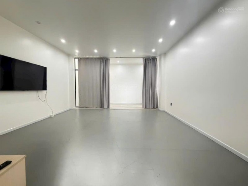 Nhà đẹp ở ngay tọa lạc tại 109/ Nguyễn Kiệm khu trung tâm sầm uất DT 5,2x20m, 9 tỷ TL