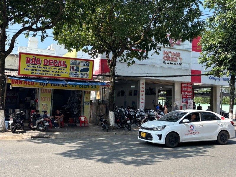 Bán nhà mặt tiền đường Nguyễn Trung Trực, vị trí đắc địa, kinh doanh sầm uất, giao thông thuận tiện