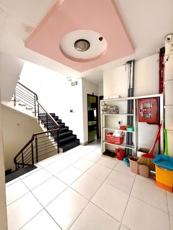 Quận 7, Khách Sạn  Mặt Tiền Đường Lý Phục Man, 6 Tầng, 6x20m. Chỉ Có 23 tỷ, Cần Bán Gấp