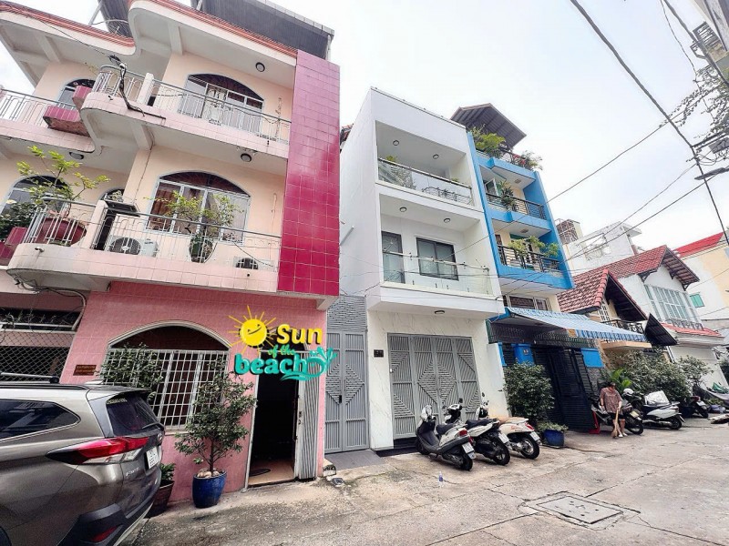 BÁN NHÀ KIỂU BIỆT THỰ MÁI NGÓI Đ.NGUYỄN CẢNH CHÂN, QUẬN 1 - NGANG VUÔNG ĐẸP 6,3M *14M - KHU VIP