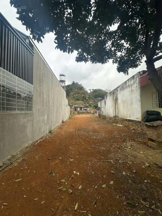 Bí mật lô đất 100m2 gần Đại học FPT, khu vực trung tâm Hòa Lạc. Phù hợp xây trọ, đầu tư sinh lời,