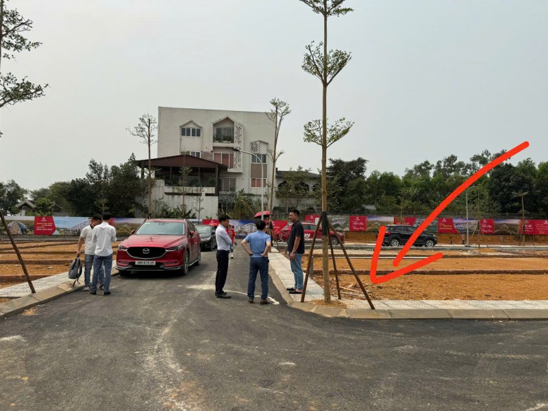 CHÍNH CHỦ CẮT LỖ BÁN NHANH LÔ ĐẤT 100M2, MT 5M, ĐẤT Ở HÒA LẠC, GIÁP MẶT ĐƯỜNG QL21A.