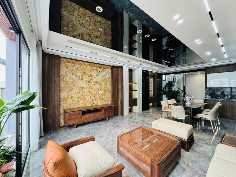 Hoa hậu phân lô 918 Phúc Đồng,50M,7 tầng,gara 2 ô tô,ngõ thông,full NT.Hơn 18  tỷ