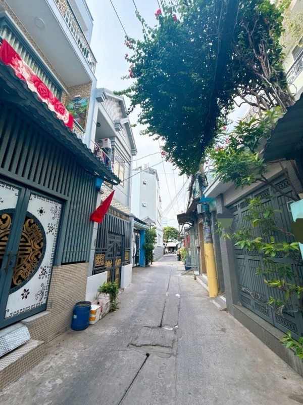 Hẻm 1/ - Hẻm Xe Tải - Bình Tân - 4 Tỷ Nhỉnh - Nhà Đẹp - 60M2 - 2 TẦNG - 2PN