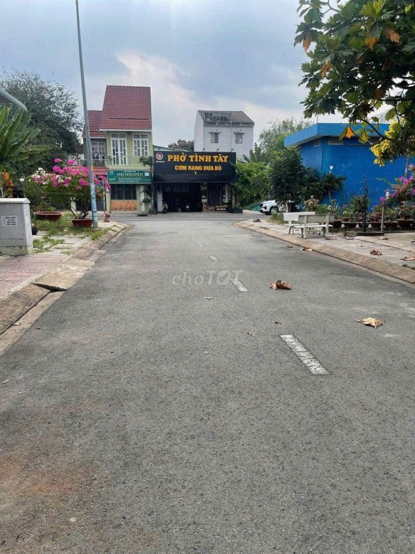 HOT HOT ĐẤT  ĐẸP – GIÁ TỐT – CHÍNH CHỦ BÁN ĐẤT Tại Phường Long Thạnh Mỹ (Quận 9 cũ), Thành phố Thủ