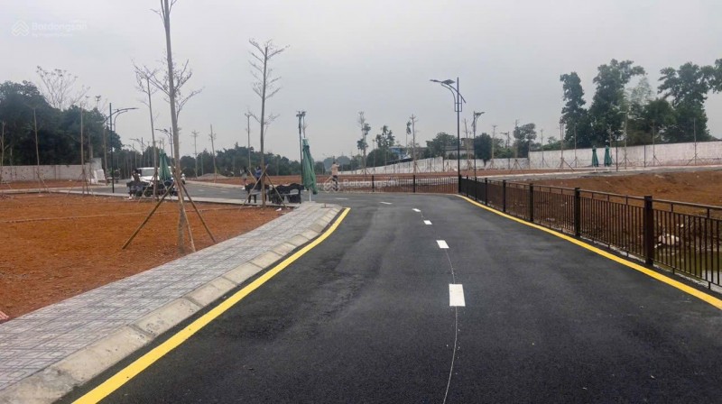 Siêu hiếm lô góc 2 mặt tiền view hồ Đồng Trạng gần ĐHQG, DT 102,5m2 full thổ cư, sẵn sổ