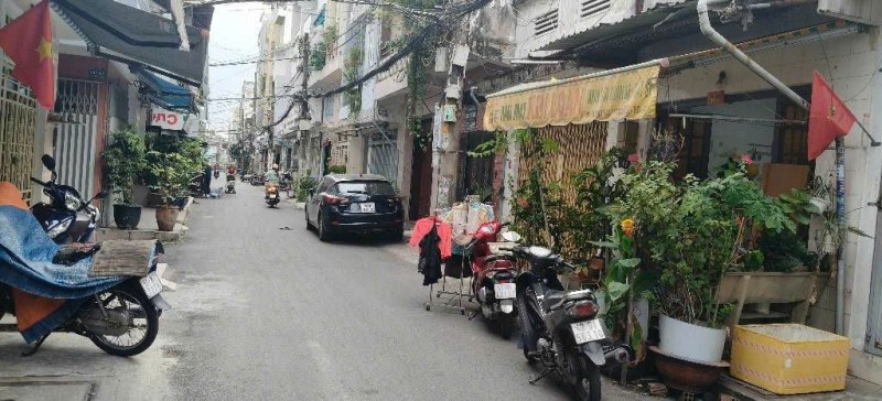 NHÀ MỚI 4 LẦU – LẠC LONG QUÂN – CHỈ HƠN 3 TỶ – HẺM XE HƠI