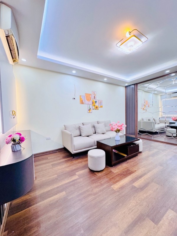 Bán tập thể QUỳnh MAi  68 m 2 ngủ 2 wc cụcw hiếm oto đỗ cổng chỉ nhỉnh 3 tỷ