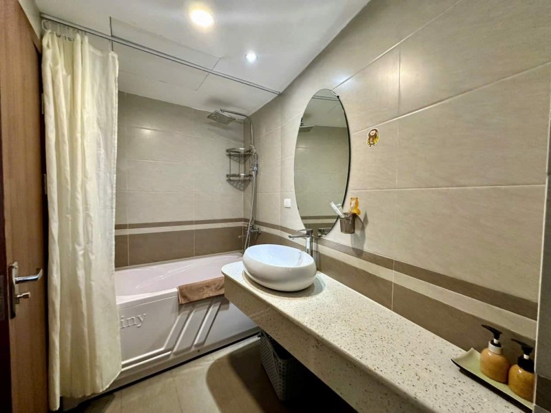 Cho thuê nhà mới, Quang Trung, Thợ Nhuộm, Trần Quốc Toản, 190m2x 5,5T