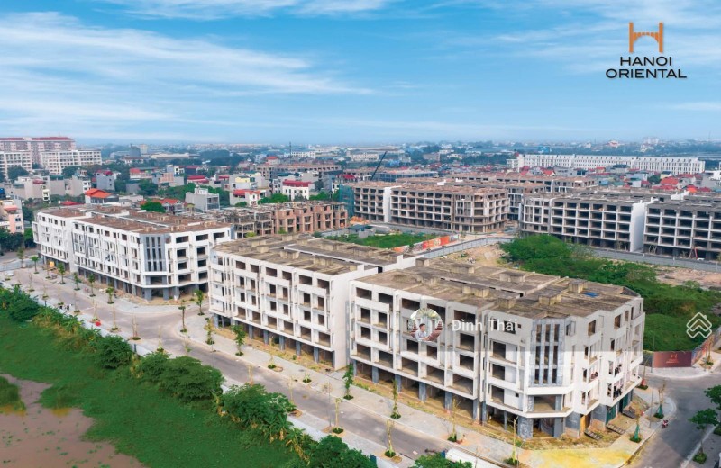 Shophouse 75m2 tt gia lâm. cạnh vinhomes ocean park,đường nguyễn mậu tài 22m-16t