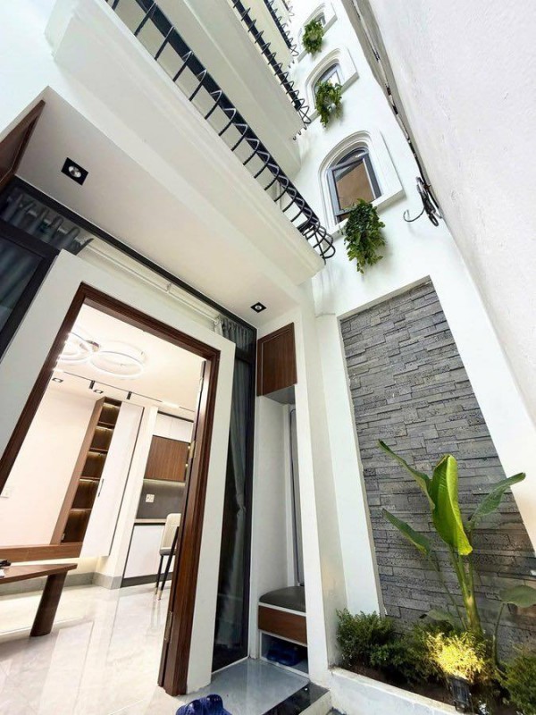 CHỈ NHỈNH 8 TỶ - SIÊU PHẨM BỒ ĐỀ, 5 TẦNG, MT 4.5M Ô TÔ ĐỖ CỔNG - FULL NỘI THẤT