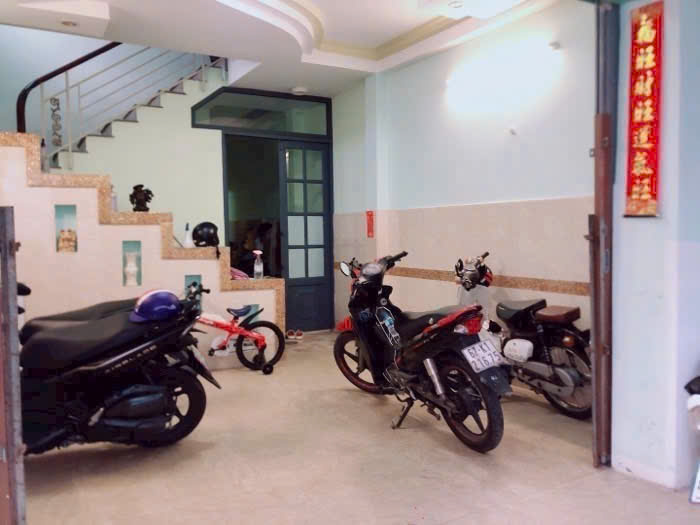 SÁT VINCOM QUẬN 7- 75M2- NHÀ   3TẦNG- T.NHẬP 20TR/TH- 7PN, 8WC