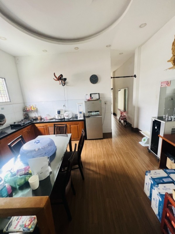 Bán nhà Mặt tiền Tô Ký - ngay Ngã tư Nguyễn Ảnh Thủ, 5x31m, 2 Tầng - 3 PN, chỉ 15,8 tỷ.