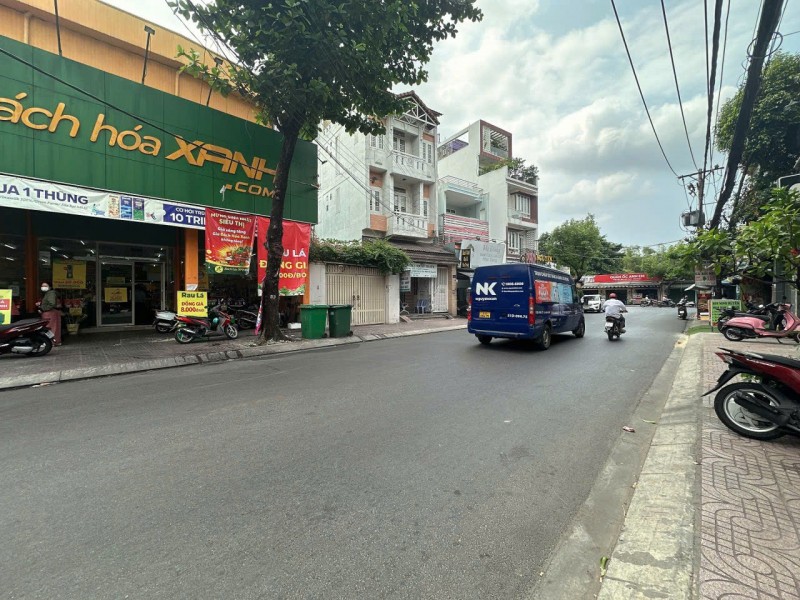 Bán nhà lô gốc KD cafe 3 lầu hẻm 616 Lê Đức Thọ 116m2 ngang 5.5m BÁN GẤP chỉ 18.9 tỷ.