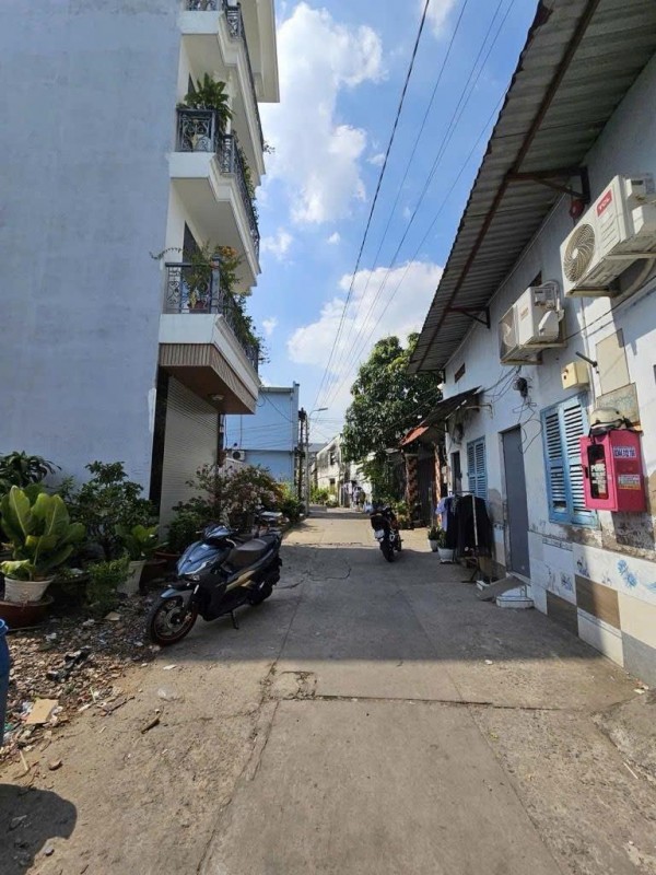 ĐẤT ĐẸP HXH NGUYỄN VĂN QUÁ – 74M2 – XÂY 5 TẦNG – CHỈ 4.99 TỶ