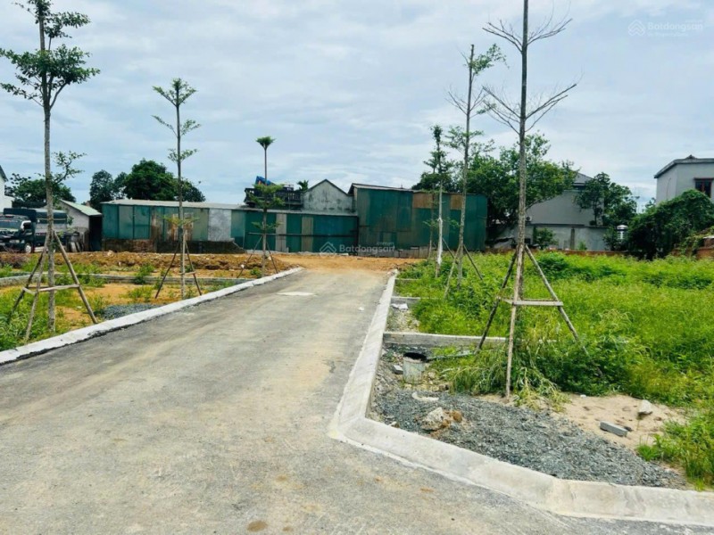 Bán lô  Phú Cát, tâm điểm hạ tầng đón sóng Hòa lạc