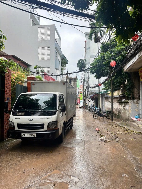 Phân Lô trong đê cạnh chợ Ngọc Thuỵ vị trí vàng TT Long Biên chỉ 13xtr/m2 mặt tiền rộng