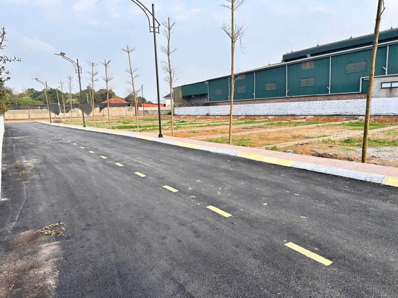 GẤP- Chính Chủ cần bán gấp lô đất 100m2 ngay mặt trục chính xã