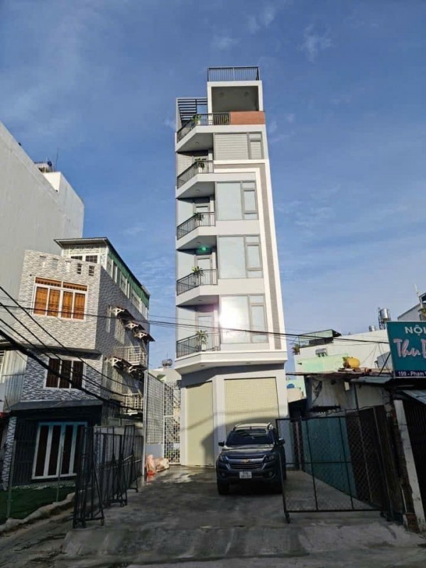 ►  Bán tòa nhà mặt tiền Phạm Văn Bạch, P15, Tân Bình