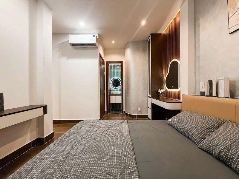 Bán nhà HXH 5m Thích Quảng Đức, gần CV Gia ĐỊnh, 6x6m, 4 T - 4 PN, full nội thất, 8,6 tỷ.