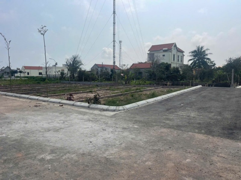 CHÍNH CHỦ Cần Bán LÔ GÓC 2 MẶT TIỀN Khu Vực Hải Triều - Hải Hậu - Nam Định