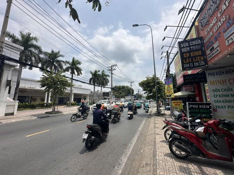 Bán Nhà Mặt tiền Kha Vạn Cân - gần Chợ Thủ Đức, 5,7x26m, 2 Tầng cũ, 1 đời chủ, 21,5 tỷ.