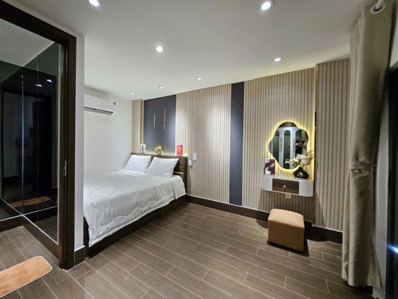 Nhà gần Trường Đại Học Công Thương Tân Phú - 3 tầng - 3PN - tặng full n ội thất - 3.65 tỷ