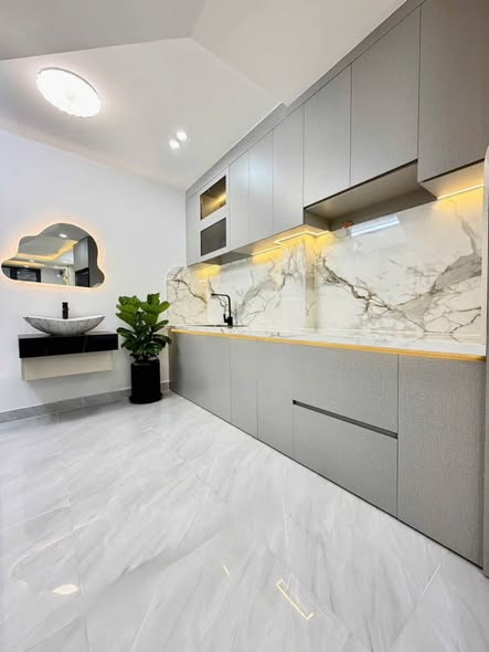 HẺM HUỲNH TẤN PHÁT KẾ BÊN QUẬN 7 - NHÀ MỚI TINH - 2 TẦNG ĐỦ NỘI THẤT - KHU DÂN CƯ HIỆN HỮU