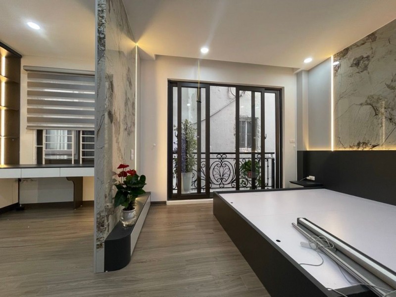 Bán nhà đẹp Dân xây Ngọc Lâm- sát phố dòng tiền khủng- 56m 5 tầng nhỉnh 11 tỷ