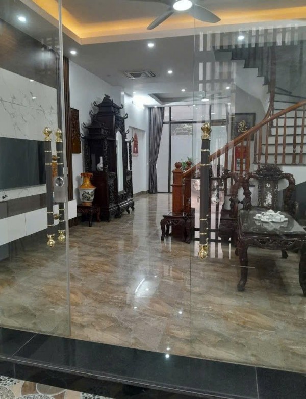 CHÍNH CHỦ CẦN CHO THUÊ NHANH CĂN NHÀ liền kề khu đô thị Hacomland. Duyên Thái Ngọc Hồi