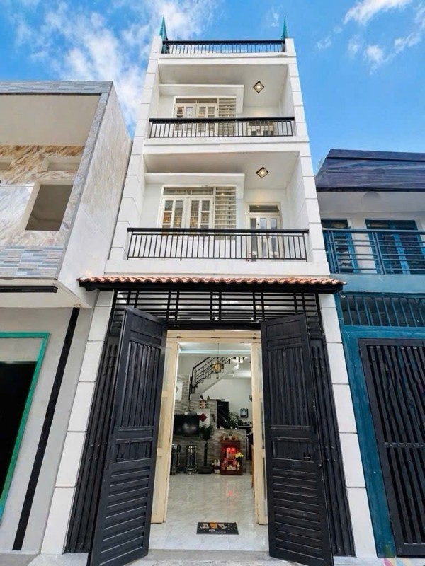 Bán nhà Lê Văn Qưới - 4 tầng - HXH 6M - ngay ngã tư bốn xã - 5.9 tỷ (tl)