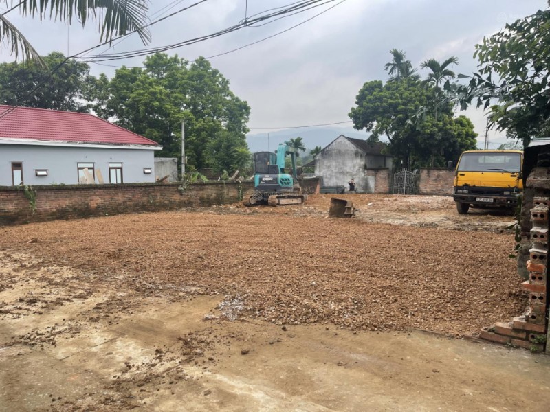 Chính chủ gửi blô ,238m 2 mặt tiền: 10m trung tâm xã Phú cát( hoà thạch cũ), hà nội.