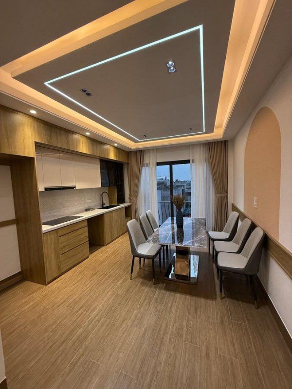 NHÀ NGỌC THỤY, GẦN TRƯỜNG CẠNH PHỐ 36M2 7 TẦNG XÂY ĐỘC LẬP - NHỈNH 10.X TỶ