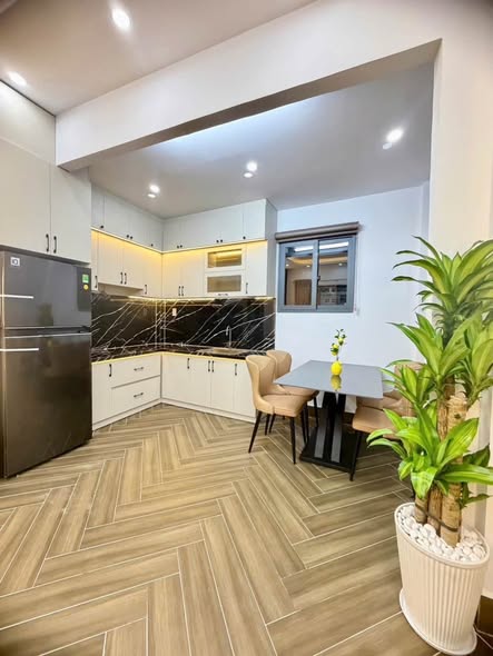 NGAY CẦU PHÚ XUÂN - KHU DÂN CƯ HIỆN HỮU - NHÀ XÂY MỚI CẤP 4 FULL NỘI THÂT - DIỆN TÍCH 4m x 6m - CHỈ