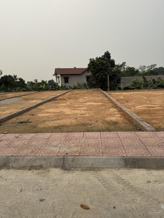 Cách đại học quốc gia 600 m giá hơn 50 tr/m2