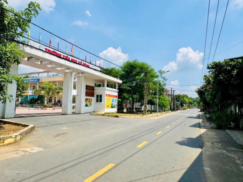 Bán gấp 110m2 full thổ cư có 2 mặt tiền gần sát các trường đại học tại Hoà Lạc