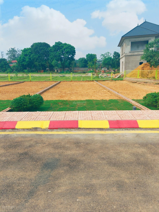 Lô góc 2 mặt tiền rẻ hơn thị trường 200tr. Sát QL21, Metro 5. Tiện kinh doanh hoặc đầu tư