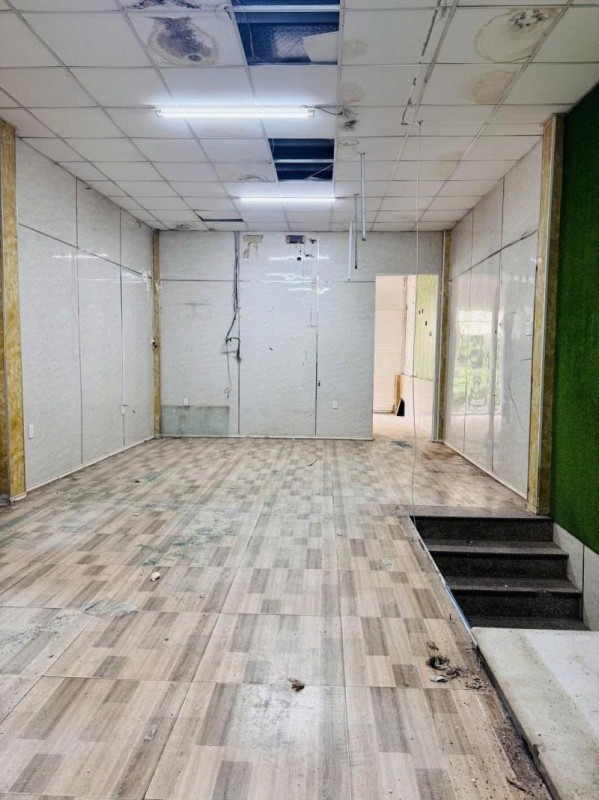 Bán nhà Mặt tiền Trần Thị Trọng ( Cống Lớ) - gần Phạm Văn Bạch, 5,2x20m, 2 Tầng, 13,5  tỷ.