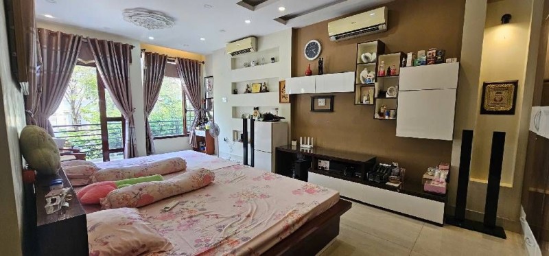 Bán nhà mặt tiền đối diện bến xe Quận 8, gần công viên 7x20, 4 tầng 0931172218