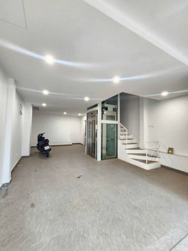 SIÊU PHẨM VÕNG THỊ – Ô TÔ TRÁNH – THANG MÁY – 200M RA HỒ TÂY – MUA LÀ GIỮ TIỀN CHẮC