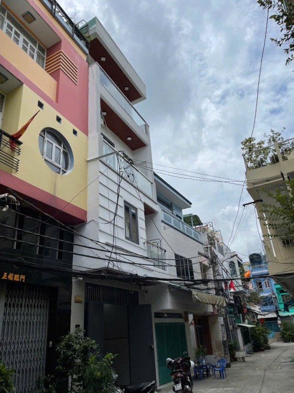 Nhà 3 tầng đẹp, Bình Trị Đông, Bình Tân