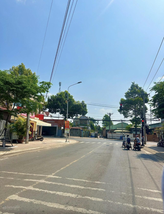 Thanh lí lô Hoà Lạc 136m2, MT 6m, gần ĐH Quốc Gia, QL 21, khu CNC, ĐH FPT, trục chính 420 chỉ 3,5tỷ