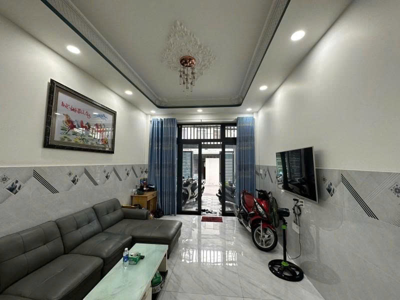 Bán nhà HXH 6m Thoại Ngọc Hầu - gần Nguyễn Sơn, 5,2x23m, 2 Tầng - 3 PN, chỉ 13 Tỷ.