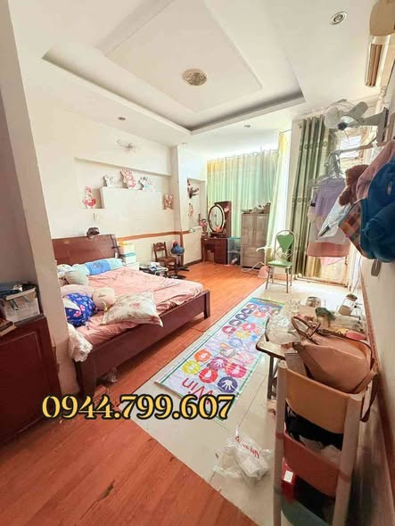 HOT - CHÍNH CHỦ BÁN ĐẤT TẶNG NHÀ 3 TẦNG 105M2 NGANG TO 8M BỀ THẾ CHỈ 5 TỶ