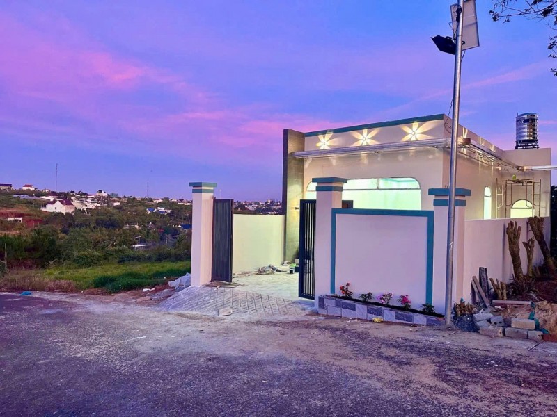 Bán nhà đẹp - Giá tốt - Vị trí trung tâm Bảo Lộc - Sổ riêng, dọn vào ở ngay, tiềm năng tăng giá cao