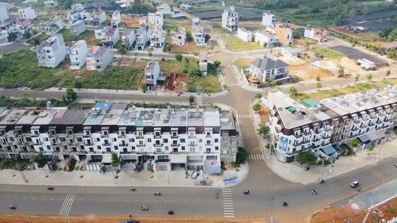 Bán nhà đẹp - Giá tốt - Vị trí trung tâm Bảo Lộc - Sổ riêng, dọn vào ở ngay, tiềm năng tăng giá cao