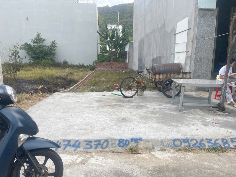 Chính chủ bán đất nền mặt tiền đường 16m ngay khu cây xăng 28 - Hồ Phú Hòa, Quy Nhơn